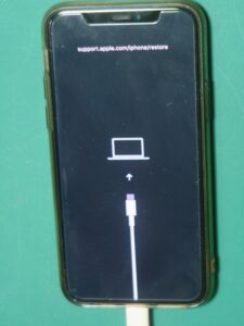 iPhone 11 Pro りんごループからの復旧（解決済み）