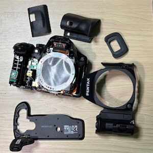 PENTAX K-30　黒死病の分解修理
